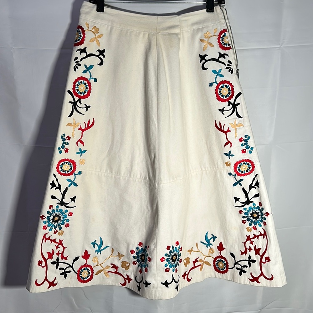 Beautiful multicolor skirt.